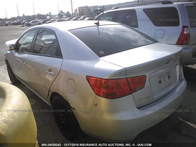 KNAFU4A22D5736594 - 2013 KIA FORTE EX SILVER photo 3