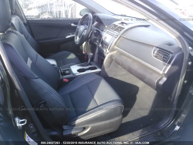 4T1BF1FKXEU438199 - 2014 TOYOTA CAMRY L/SE/LE/XLE 黑色 照片 5