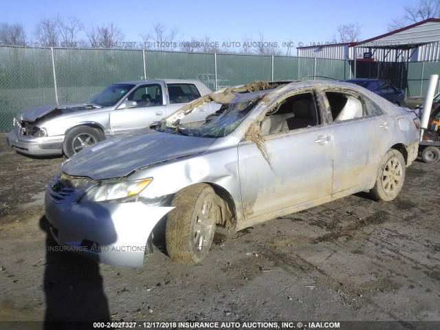 4T1BK46K17U522945 - 2007 TOYOTA CAMRY NEW GENERAT LE/XLE/SE SILVER photo 2