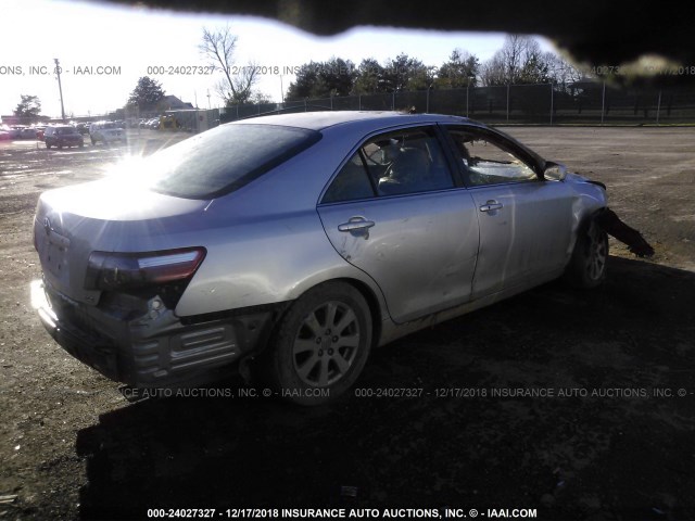 4T1BK46K17U522945 - 2007 TOYOTA CAMRY NEW GENERAT LE/XLE/SE SILVER photo 4