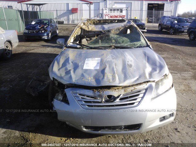 4T1BK46K17U522945 - 2007 TOYOTA CAMRY NEW GENERAT LE/XLE/SE SILVER photo 6