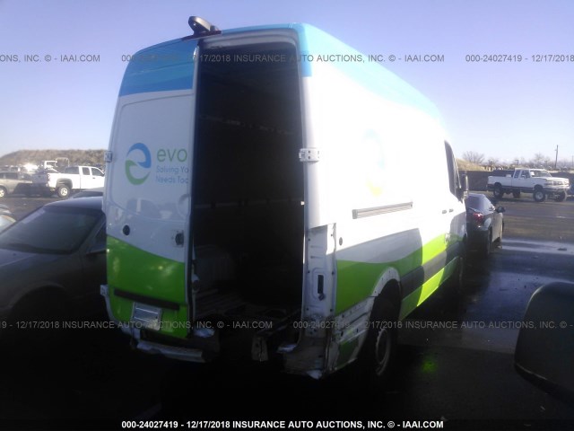 WD3PE7DC9E5924518 - 2014 MERCEDES-BENZ SPRINTER 2500 WHITE photo 4