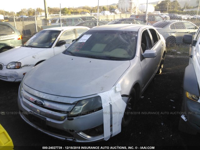 3FADP0L34AR377232 - 2010 FORD FUSION HYBRID SILVER photo 2