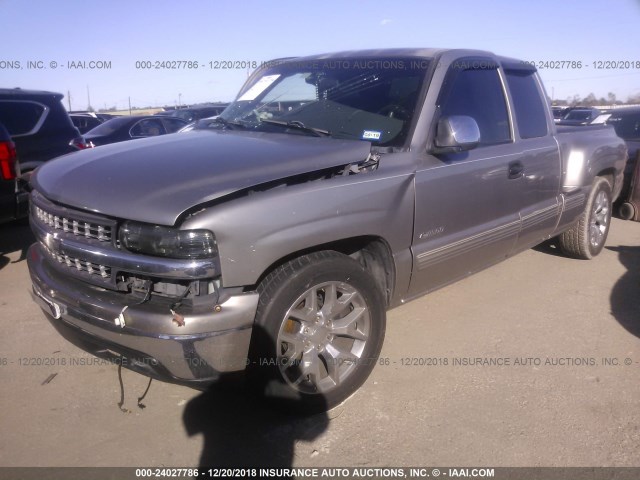 2GCEC19T8Y1338276 - 2000 CHEVROLET SILVERADO C1500 GRAY photo 2