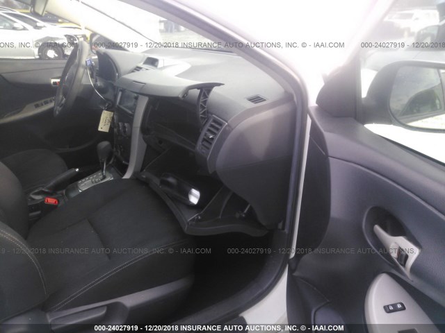 5YFBU4EE0DP100538 - 2013 TOYOTA COROLLA S/LE WHITE photo 5