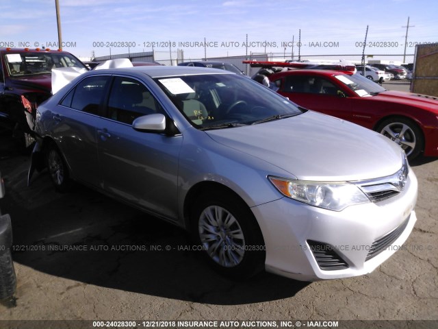 4T4BF1FK5CR260558 - 2012 TOYOTA CAMRY SE/LE/XLE 银色 照片 1