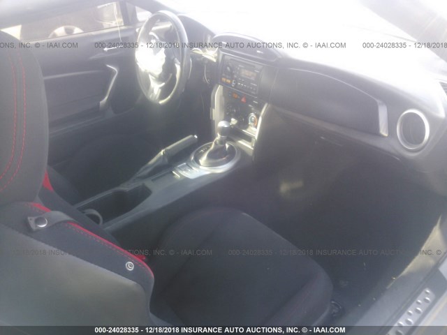 JF1ZNAA15D2705706 - 2013 TOYOTA SCION FR-S SILVER photo 5