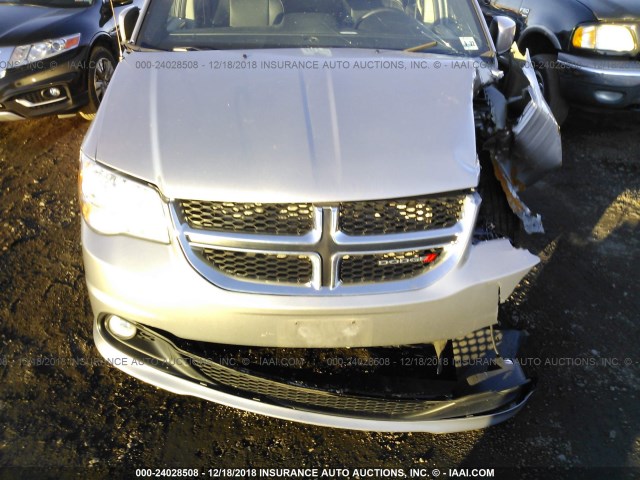 2C4RDGCG5HR851547 - 2017 DODGE GRAND CARAVAN SXT SILVER photo 6