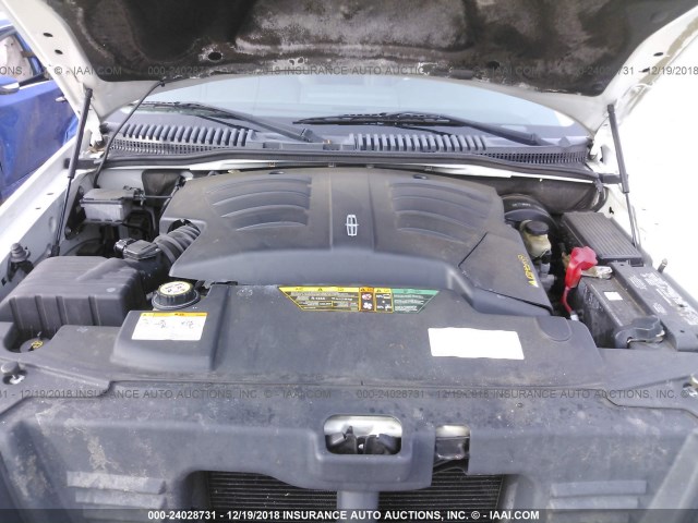 5LMEU68H84ZJ22252 - 2004 LINCOLN AVIATOR 白色 照片 10