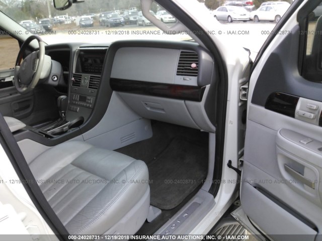 5LMEU68H84ZJ22252 - 2004 LINCOLN AVIATOR 白色 照片 5