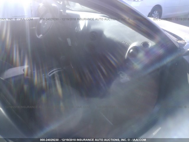 2G2WP542X51177380 - 2005 PONTIAC GRAND PRIX GRAY photo 5