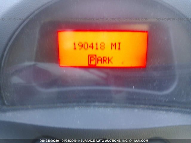 2G2WP542X51177380 - 2005 PONTIAC GRAND PRIX GRAY photo 7