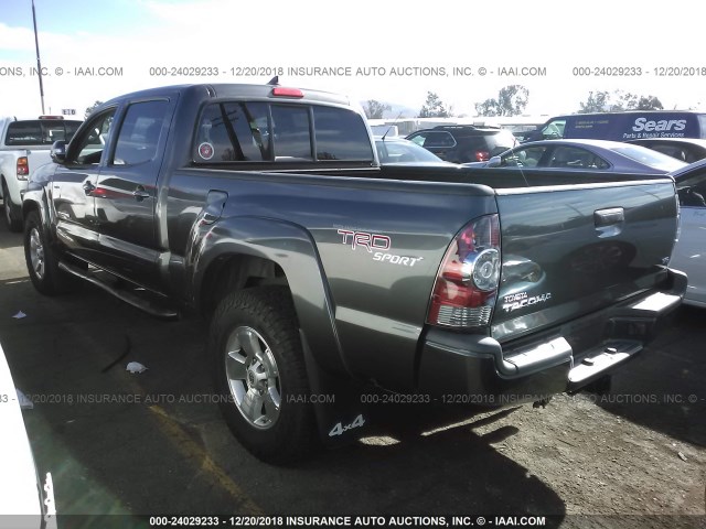3TMMU4FN6DM059881 - 2013 TOYOTA TACOMA DOUBLE CAB LONG BED GRAY photo 3