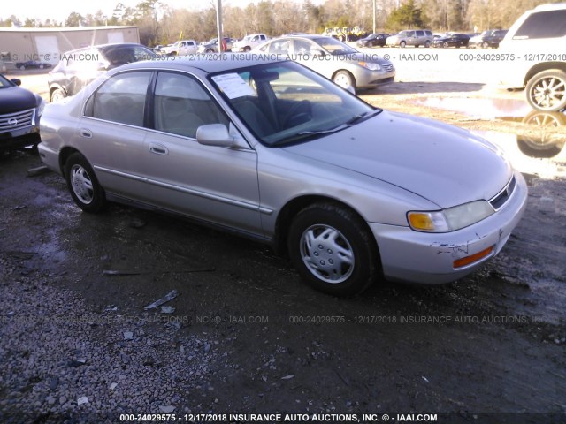 1HGCD5690TA219223 - 1996 HONDA ACCORD VALUE SILVER photo 1