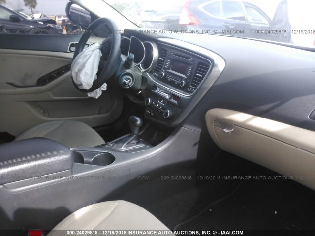 5XXGM4A77FG461256 - 2015 KIA OPTIMA LX فضي صورة 5