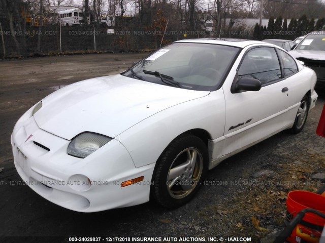 1G2JD12F927381653 - 2002 PONTIAC SUNFIRE GT WHITE photo 2