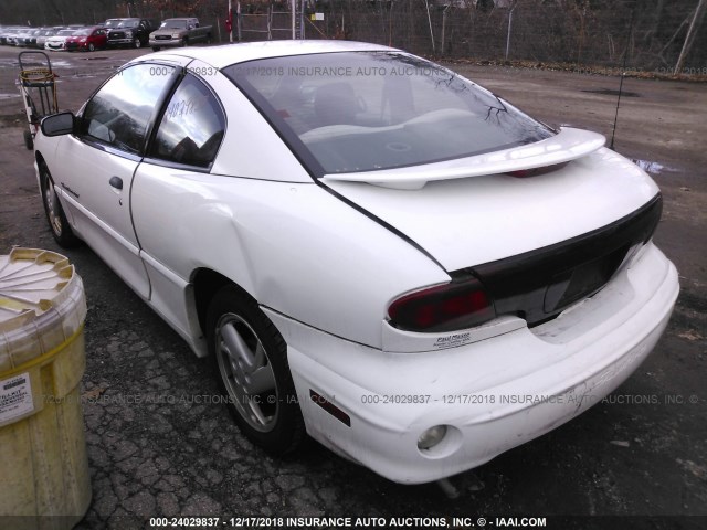 1G2JD12F927381653 - 2002 PONTIAC SUNFIRE GT WHITE photo 3