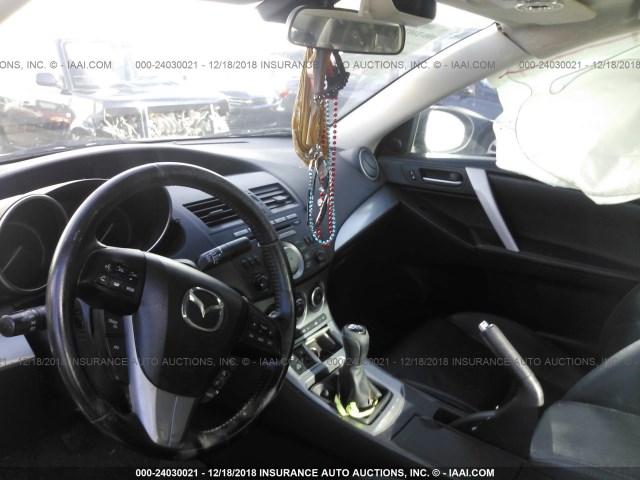 JM1BL1W69B1445190 - 2011 MAZDA 3 S WHITE photo 5