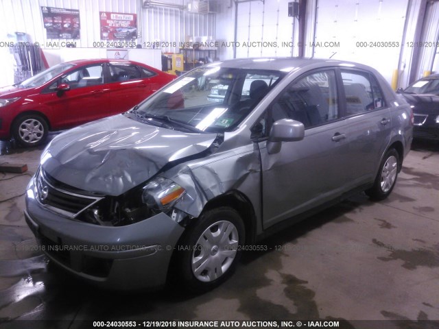 3N1BC1APXAL368985 - 2010 NISSAN VERSA S/SL GRAY photo 2