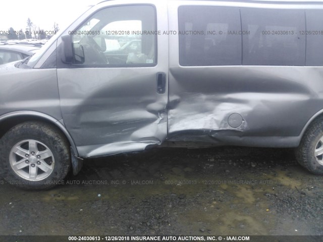 1GKUHCD44A1135829 - 2010 GMC SAVANA G1500 LT GRAY photo 6