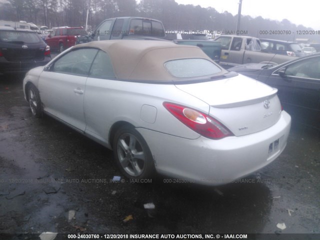 4T1FA38P56U079298 - 2006 TOYOTA CAMRY SOLARA SE/SLE WHITE photo 3