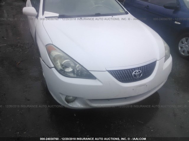 4T1FA38P56U079298 - 2006 TOYOTA CAMRY SOLARA SE/SLE WHITE photo 6