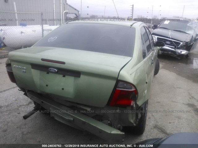 1FAFP34N17W330580 - 2007 FORD FOCUS ZX4/S/SE/SES GREEN photo 4