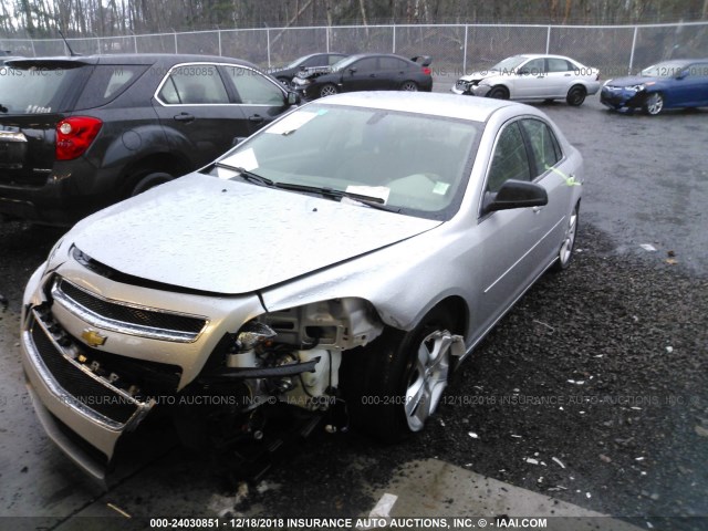 1G1ZB5EB0A4142215 - 2010 CHEVROLET MALIBU LS ვერცხლისფერი ფოტო 2