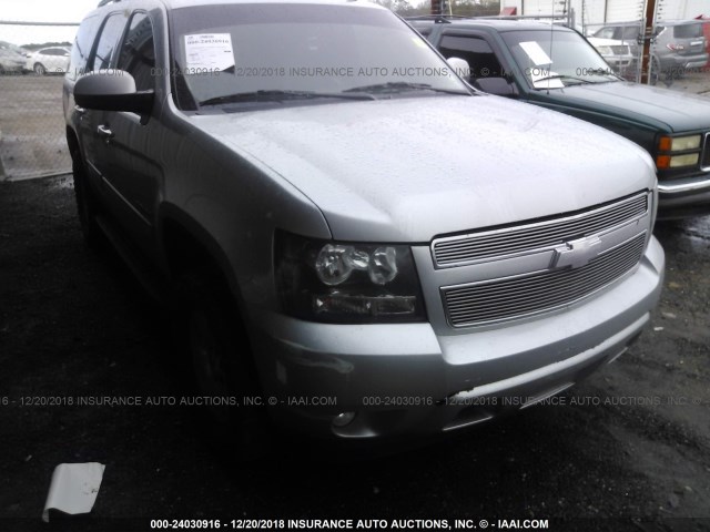 1GNSKBE09DR223136 - 2013 CHEVROLET TAHOE K1500 LT SILVER photo 1