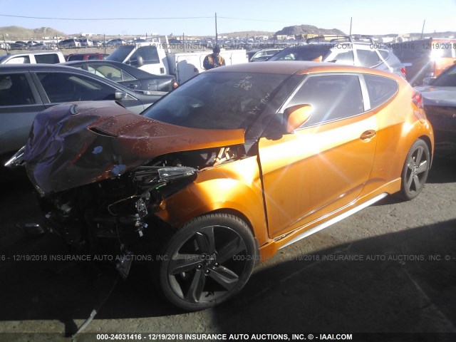 KMHTC6AE5FU242331 - 2015 HYUNDAI VELOSTER TURBO ORANGE photo 2