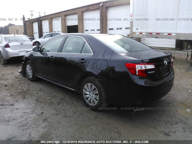 4T1BF1FK8EU428321 - 2014 TOYOTA CAMRY L/SE/LE/XLE შავი ფოტო 3