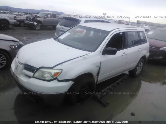 JA4LX31F65U007199 - 2005 MITSUBISHI OUTLANDER LS WHITE photo 2