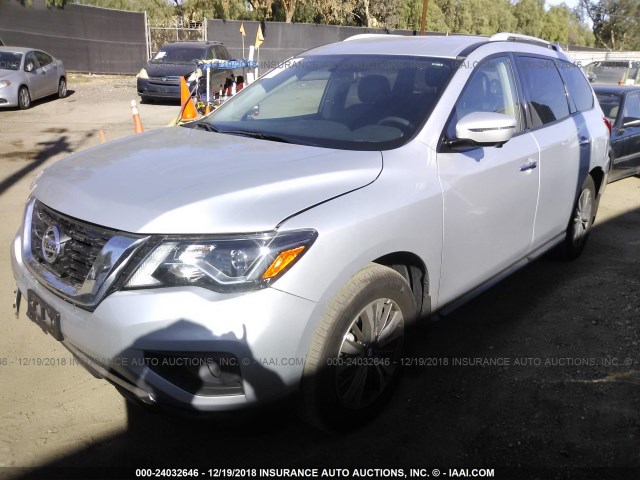 5N1DR2MN0HC637498 - 2017 NISSAN PATHFINDER S/SV/SL/PLATINUM SILVER photo 2