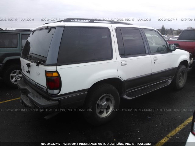 4M2DU55P6VUJ66347 - 1997 MERCURY MOUNTAINEER  WHITE photo 4