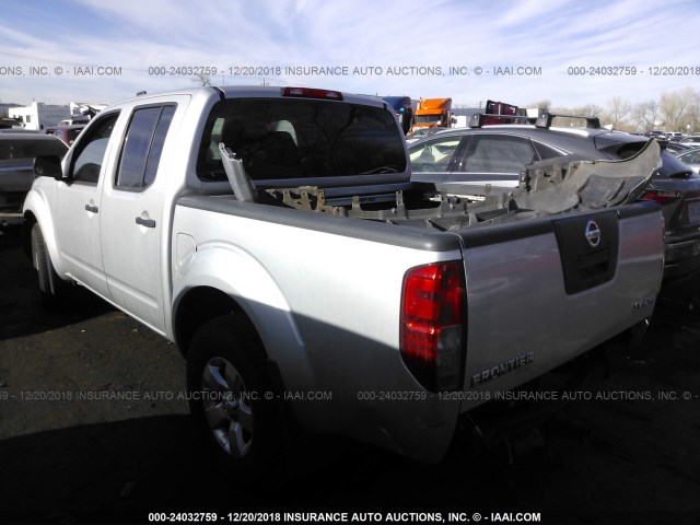 1N6AD0EV8CC476994 - 2012 NISSAN FRONTIER S/SV/SL/PRO-4X SILVER photo 3