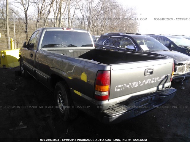 1GCEC14WX2Z230032 - 2002 CHEVROLET SILVERADO C1500 GRAY photo 3