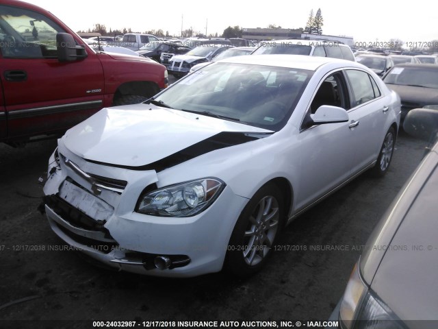 1G1ZE5EU5BF112027 - 2011 CHEVROLET MALIBU LTZ WHITE photo 2