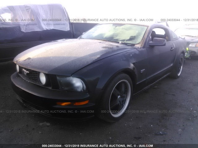 1ZVFT82H055246461 - 2005 FORD MUSTANG GT BLACK photo 2