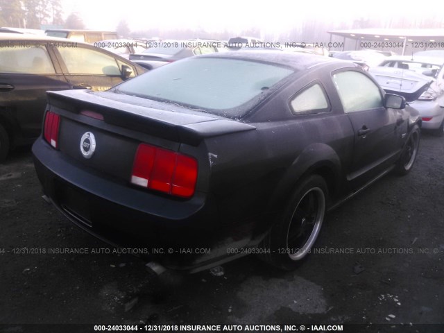 1ZVFT82H055246461 - 2005 FORD MUSTANG GT BLACK photo 4