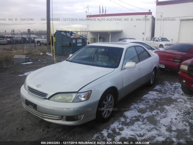 JT8BF28G410299190 - 2001 LEXUS ES 300 WHITE photo 2