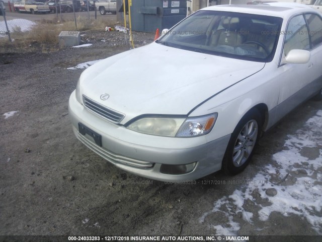 JT8BF28G410299190 - 2001 LEXUS ES 300 WHITE photo 6