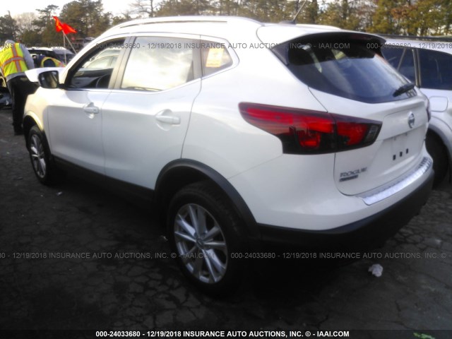 JN1BJ1CR9HW111485 - 2017 NISSAN ROGUE SPORT S/SV/SL WHITE photo 8