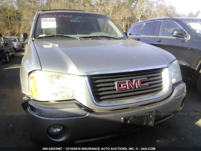 1GKDT13SX22175752 - 2002 GMC ENVOY GRAY photo 6