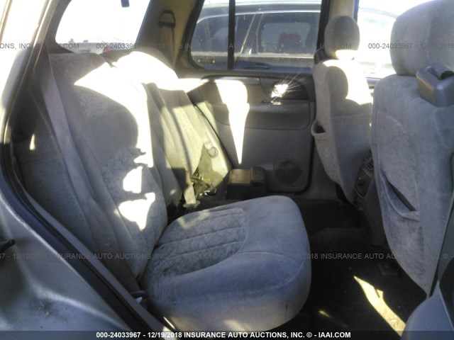 1GKDT13SX22175752 - 2002 GMC ENVOY GRAY photo 8