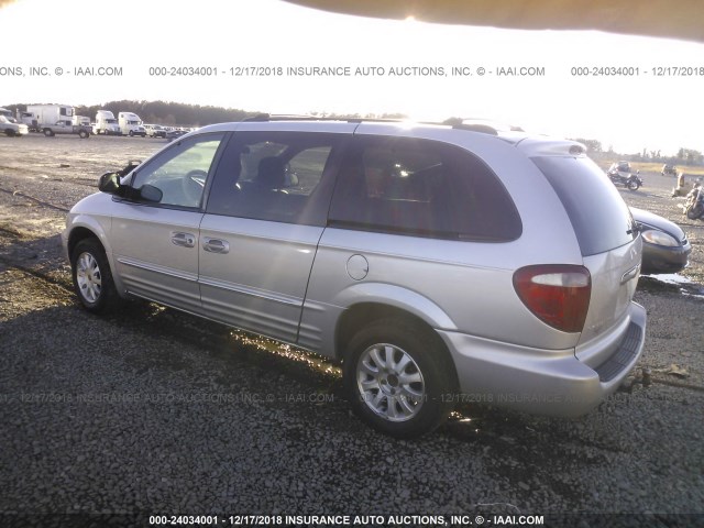 2C4GP54L12R708102 - 2002 CHRYSLER TOWN & COUNTRY LXI SILVER photo 3