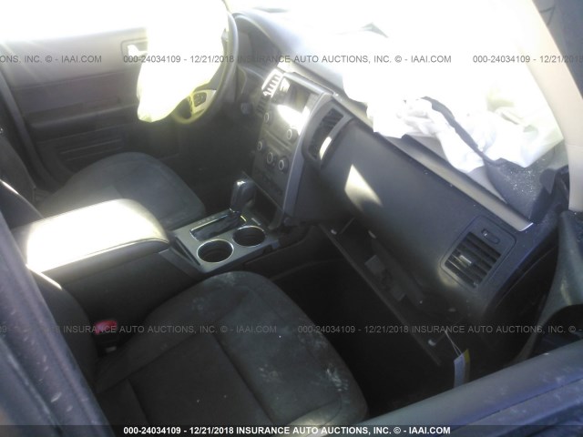 2FMGK5B84FBA07786 - 2015 FORD FLEX SE SILVER photo 5