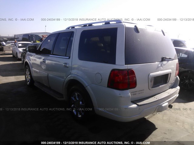 5LMFU27506LJ14351 - 2006 LINCOLN NAVIGATOR Ақ фото 3