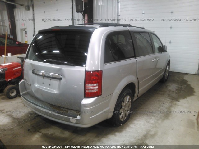 2A8HR54P58R783033 - 2008 CHRYSLER TOWN & COUNTRY TOURING SILVER photo 4