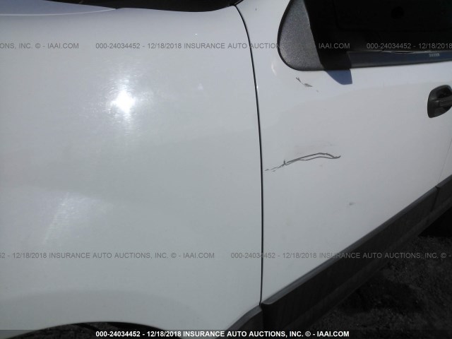 1FMJU1G54AEB58714 - 2010 FORD EXPEDITION XLT WHITE photo 6