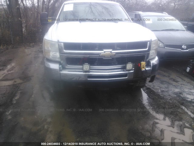 1GB5KZBK1AZ261190 - 2010 CHEVROLET SILVERADO K3500 WHITE photo 6